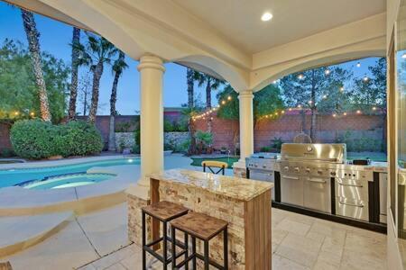 Lux 5Br Vegas Home W Pool, Spa, Games, Near Strip Λας Βέγκας Εξωτερικό φωτογραφία